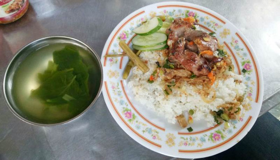 Cô Thoa - Cơm Tấm