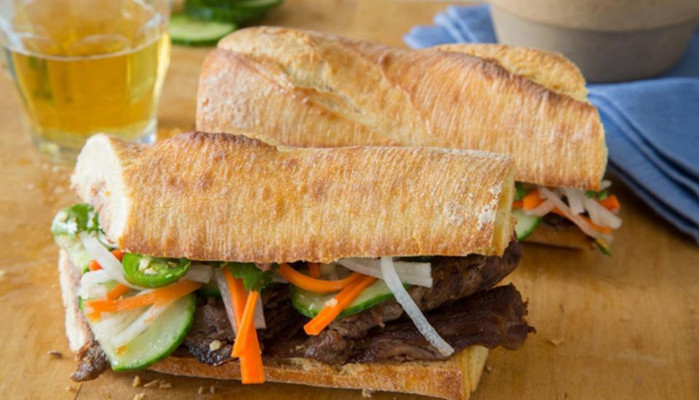 Bánh Mì Bò Nướng Điều Thứ 7