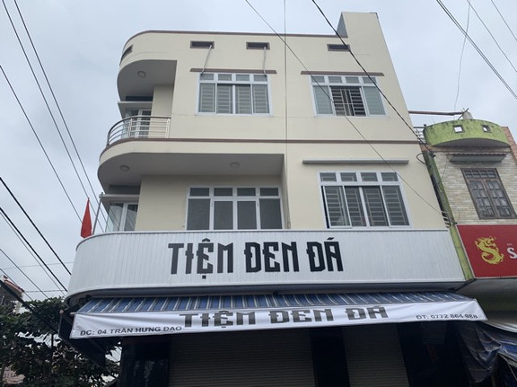 Tiệm Đen Đá - Trần Hưng Đạo