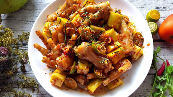 Chân Gà Ăn Vặt CÔVY - Huỳnh Mẫn Đạt