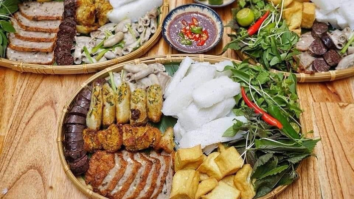 Quán Trung Lê - Cơm Thập Cẩm & Bún Đậu Mắm Tôm - Trần Hưng Đạo