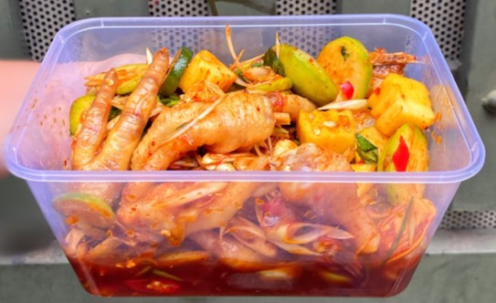 Ăn Vặt Xịn - Chân Gà Sốt Thái