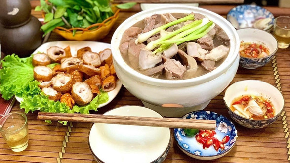 Tâm Việt - Cháo lòng Gia Truyền - Trương Định