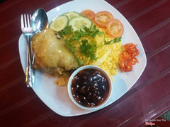 25k với cơm + ức gà