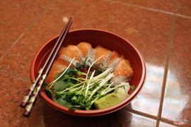 Sake Ikura Don 