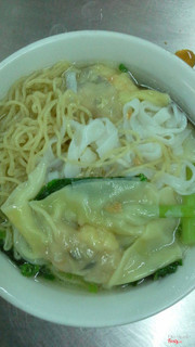 Mì thập cẩm   mì + hủ tiếu + há cảo