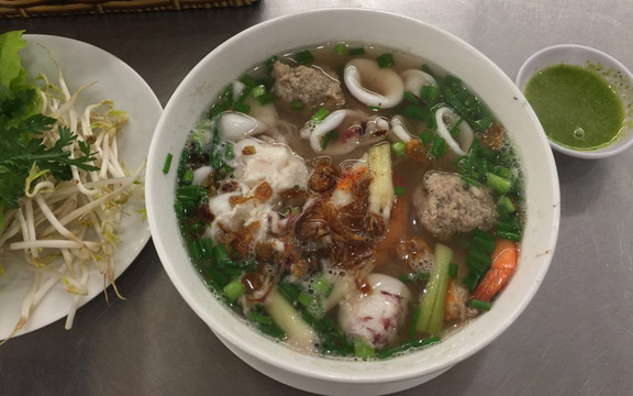 Hủ Tiếu Mực - Chung Cư Phan Xích Long