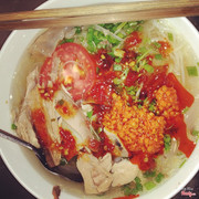  ăn 1 tô tầm 25k mà ấm cả lòng. Bún, cá, sứa, chả cá... tất cả đều rất ok nhé :) 