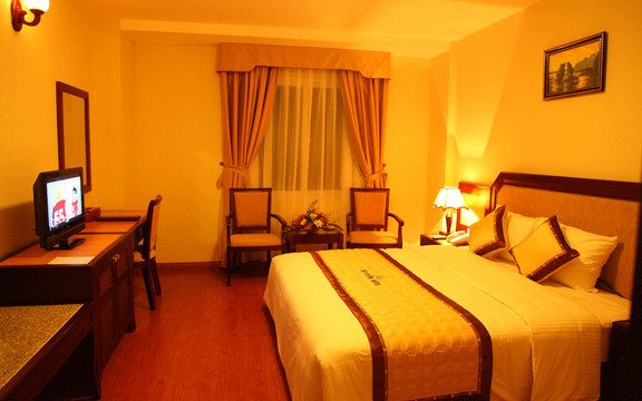 Hoa Phượng Hotel