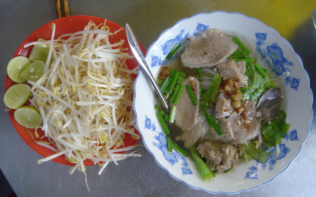 Vĩnh Ký - Hủ Tiếu Mì