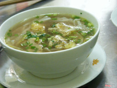 Phở gà tô nhỏ cho bé