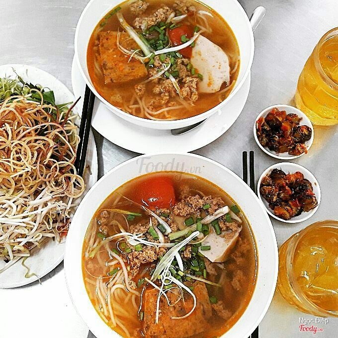 Bún riêu thập cẩm