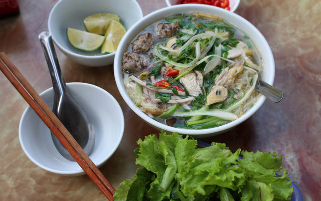 Phở Bò, Gà & Bún Miến Ngan