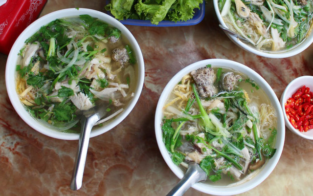 Quán Ngon - Phở Gà, Cơm Gà & Miến