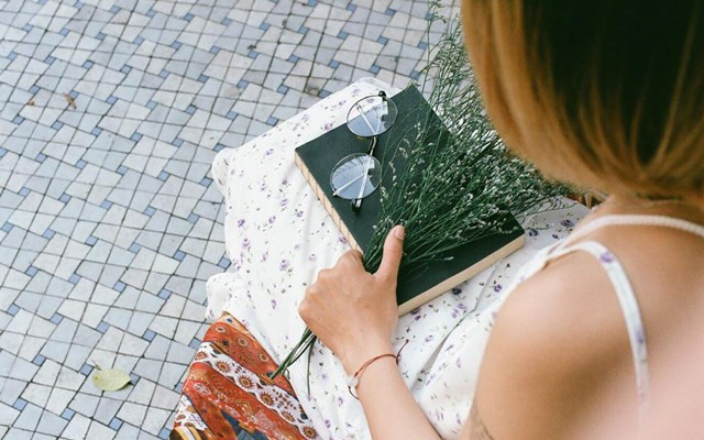 Vải Và Chỉ