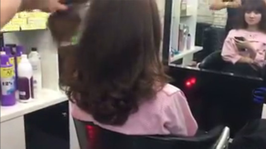 Uốn tóc đẹp tại Hair Salon Tuấn Vũ