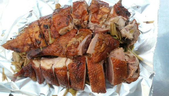 Vịt Nướng Lá Mắc Mật & Gà Nướng Tiêu