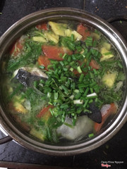 Cá dìa nấu canh thơm cà