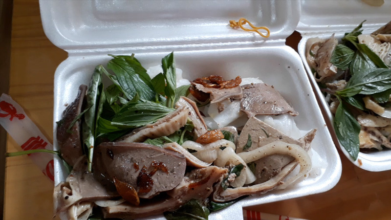 Bánh ướt lòng gà