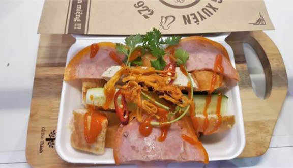 Bánh Mì Long Xuyên - Trần Nam Phú