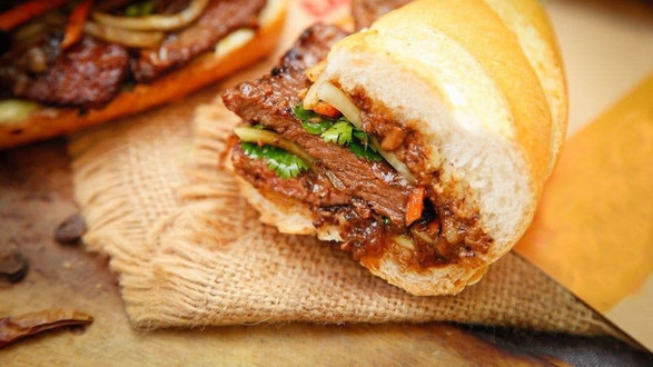 Chili Chili - Bánh Mì Bò Nướng - Điện Biên Phủ