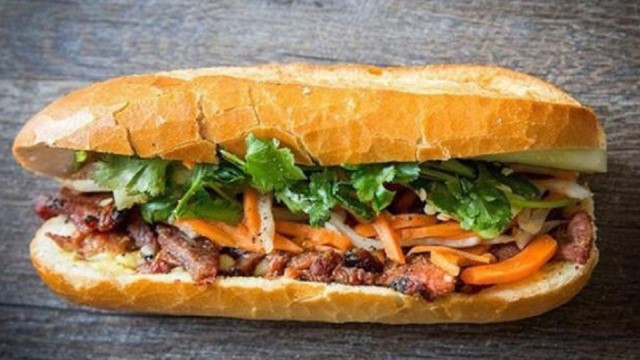 Bánh Mì BAKIDO - Bánh Mì Heo Quay & Bánh Hỏi Heo Quay - Tên Lửa