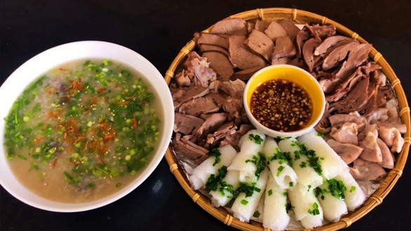 Ngọc Khải - Cháo Lòng, Bánh Hỏi & Lòng Heo - Trần Xuân Hoà