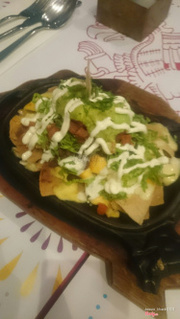 Cheese nachos