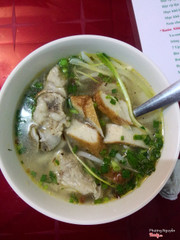 Bánh canh chả cá giò heo