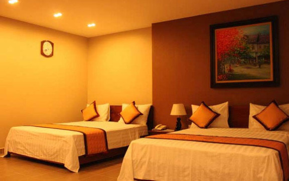 Water Park Hotel - Lạc Long Quân