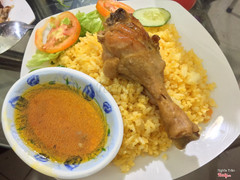 Cơm đùi gà chiên 25k