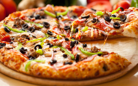 Pizza tá lả khắp Cần Thơ