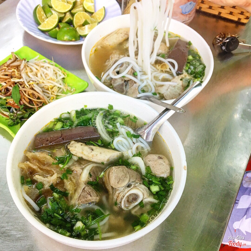 BÚN BÒ HUẾ
