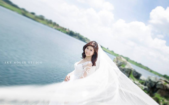 Sky House Photography - Wedding Studio