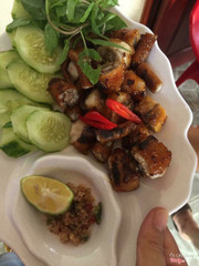 đuôi heo nướng giòn thật hấp dẫn phải không