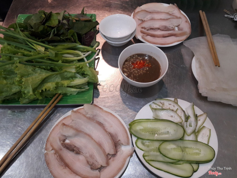 bánh tráng cuốn thịt heo