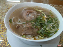 Bún bò giò heo