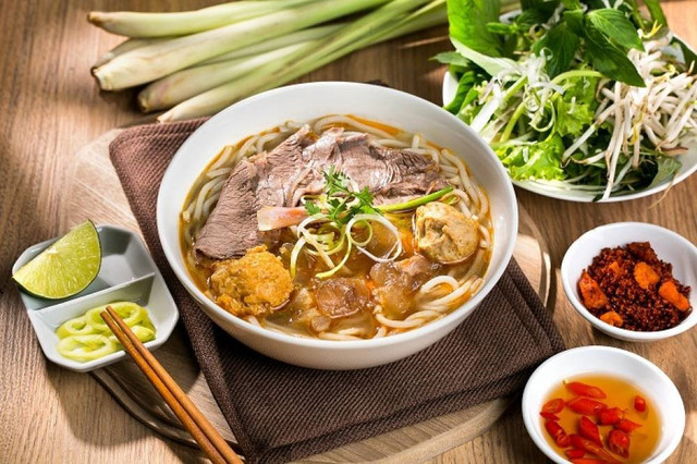 Bún Bò Huế Sông Hương - Nguyễn Trọng Tuyển