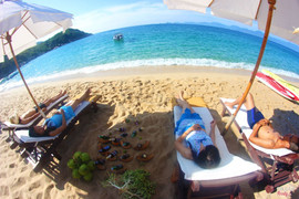 Hoạt động du lịch biển đảo.