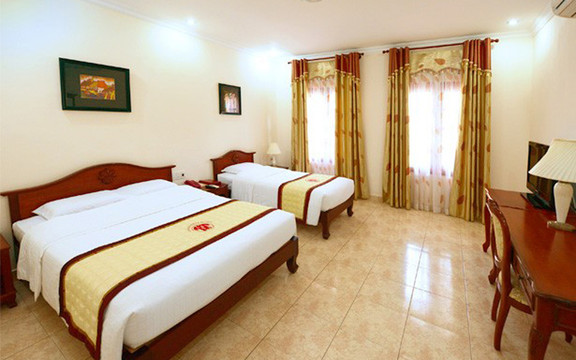 Tân Sơn Nhất 2 Hotel
