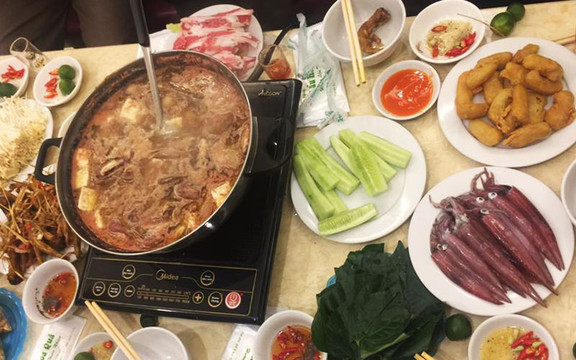 Lẩu Với