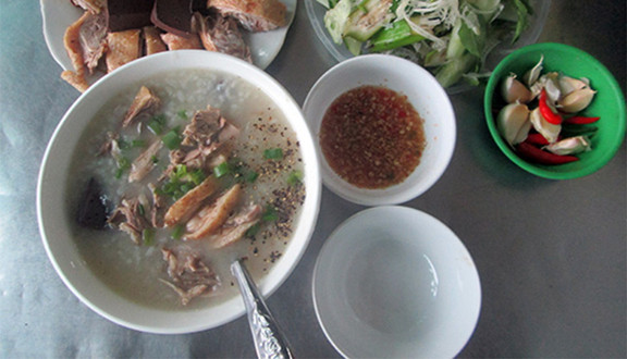 Nga - Tiết Canh & Cháo Vịt