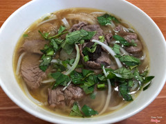 Bún bò gân tái nạm