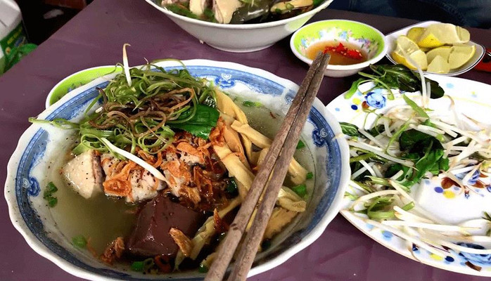 Bún Vịt Cô Hợi