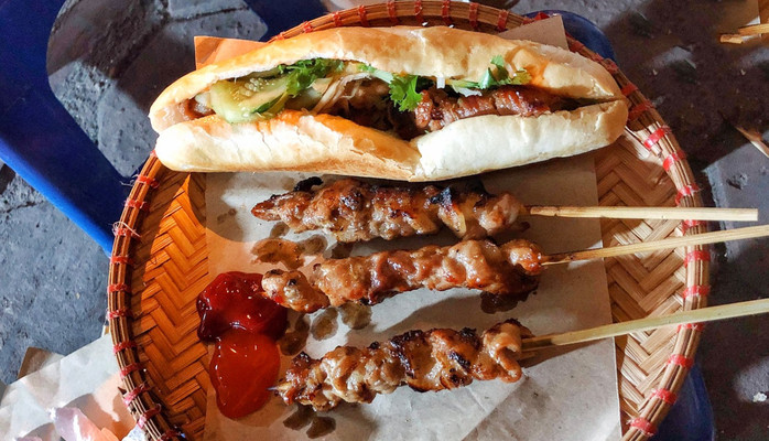 Thịt Xiên Nướng - Phố 8-3