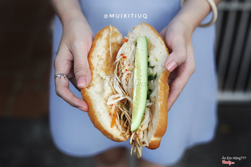 Bánh mì bì 15k