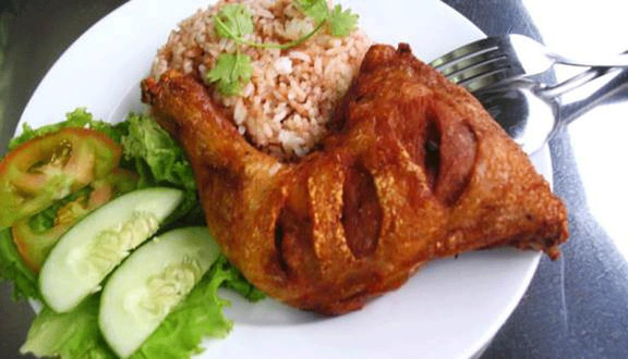 A Lủ - Cơm Gà Xối Mỡ