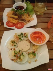 Bánh bèo và nui xào bò