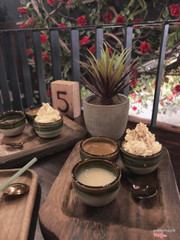 Kem trứng tươi không tanh cà phê đắng pha vs chút sữa đặc tất cả hòa quyện vào 1 vị đó là ngậy ngậy béo béo