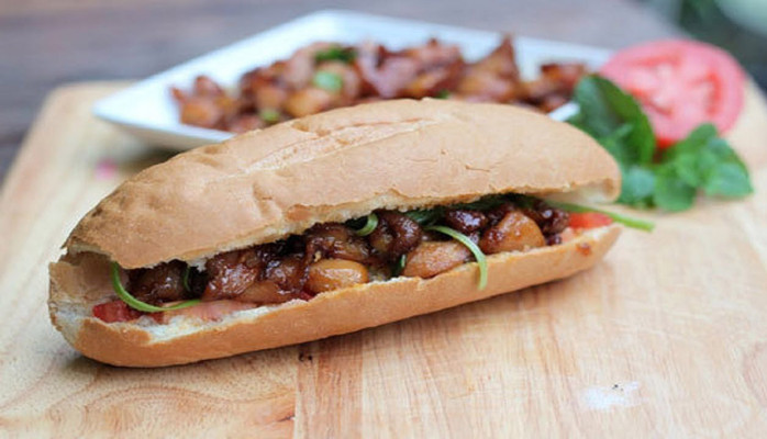 Meat Lover - Bánh Mì Gà Sốt Kem